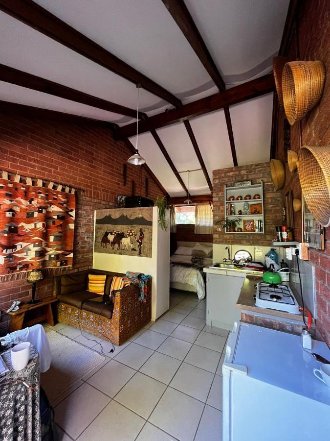 Amani Guest House คลาเรนส์ ภายนอก รูปภาพ
